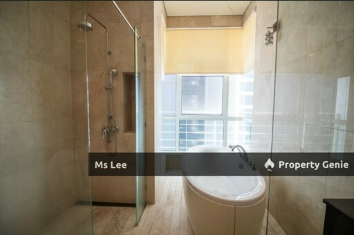 The Pearl @ KLCC-Level 17 private lift- Sale below bank value Rm480k