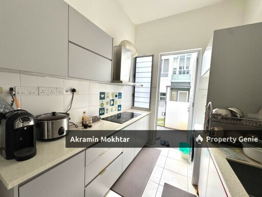 Freehold & Renovated | 2-STOREY TERRACE Parkfield Residences TROPICANA HEIGHTS, KAJANG