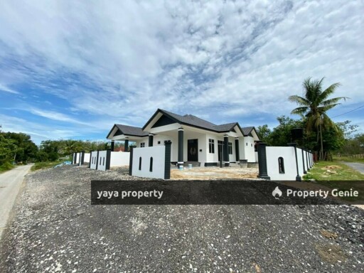 FOR SALE: BATU 23 LABOK MACHANG KELANTAN