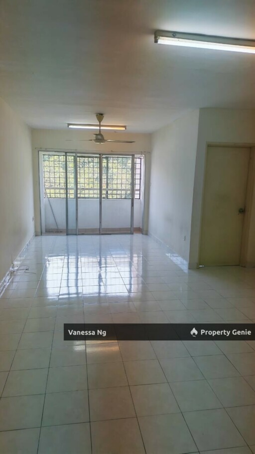 Flora Damansara Apartment With Car Park For Rent