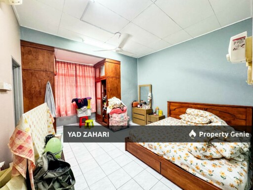 Desa Latania, Shah Alam | 2-Storey Terrace 4 Bedrooms | RM680K - Facing Open, Kitchen Extended & Gated Guarded