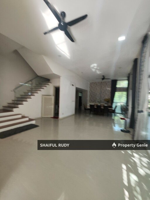 Want to sell. 3 Storey Semi-D The Refflisia Damansara Perdana