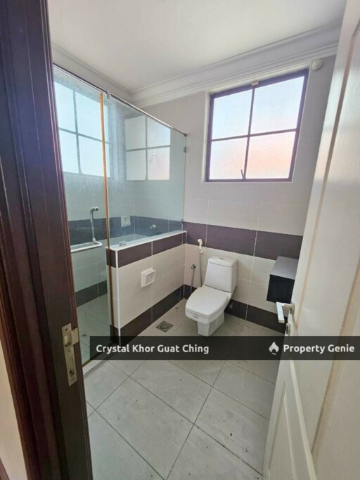 3 Storey Bungalow at D'Residence, Near Queensbay