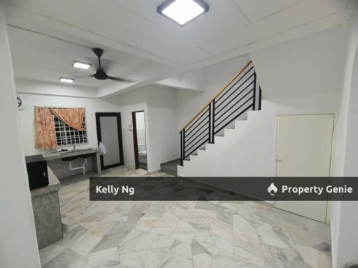 2 Sty Renovated House At Taman Klang Indah For Rent