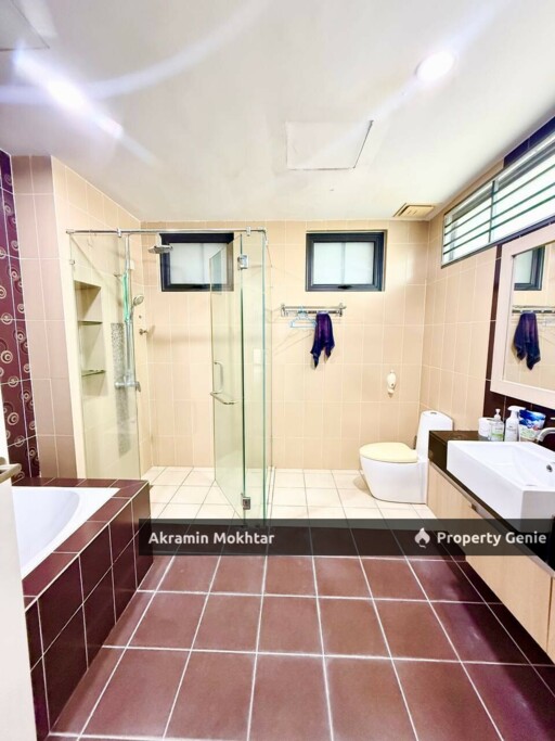 Freehold & Fully Renovated | 3 Storey Semi-D Taman Saujana Suria Kajang