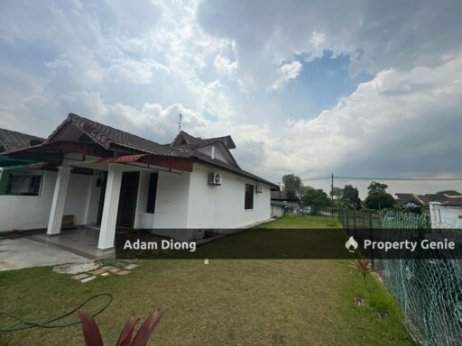 Jalan Molek, Taman Molek @ 1.5 Storey Corner House
