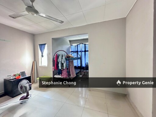 2-Storey Endlot Terrace House in Taman Puchong Utama, Freehold
