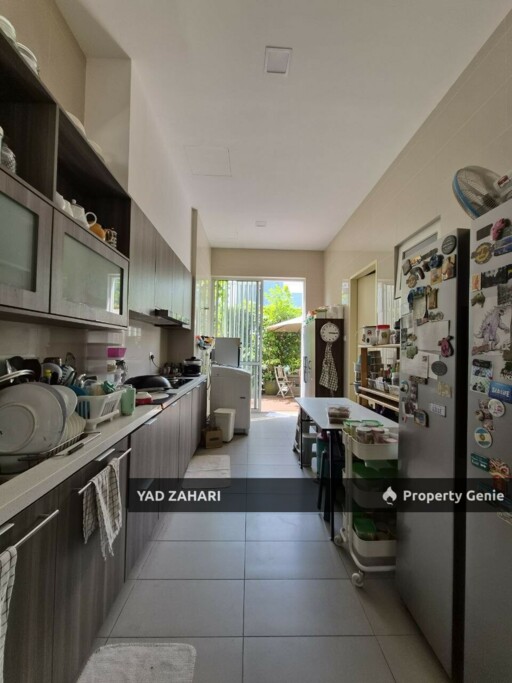 Lakefront Villa, Cyberjaya | 3-Storey Bungalow 3+1 Bedrooms | RM1.8M - Well Maintained, Bright and Airy Unit