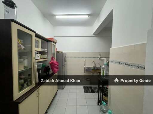 ANGGERIK VILLA 2 SEMENYIH BANDAR TEKNOLOGI KAJANG SELANGOR APARTMENT FOR SALE RENOVATED LOW FLOOR