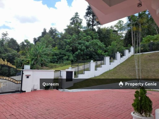 Single Storey Bungalow Sungai Kantan Kajang. Huge Land