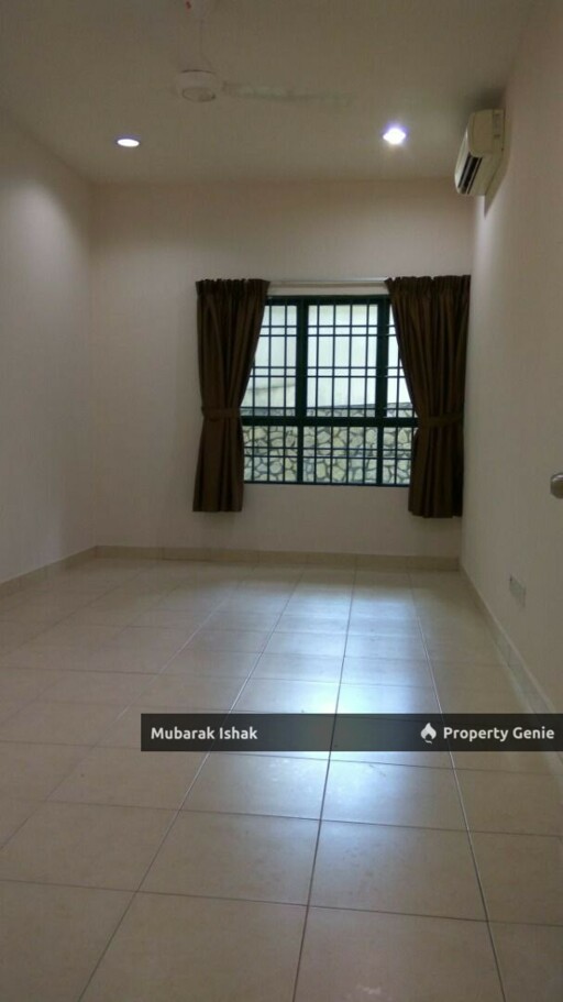Changkat View Condominium Dutamas KL | Ground Floor Convenience + 4 Covered Carparks + Unbeatable Location near Publika — All Under RM450K!