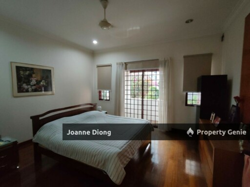 SS 1 Kampung Tunku Bungalow
