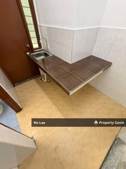 2nd Floor Shop Apartment-Taman Sementa Utama @ Klang-Ready Now
