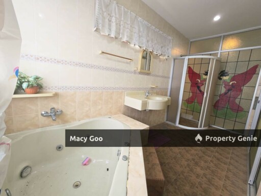 Huge Land Corner Double Storey Kampung Lapan