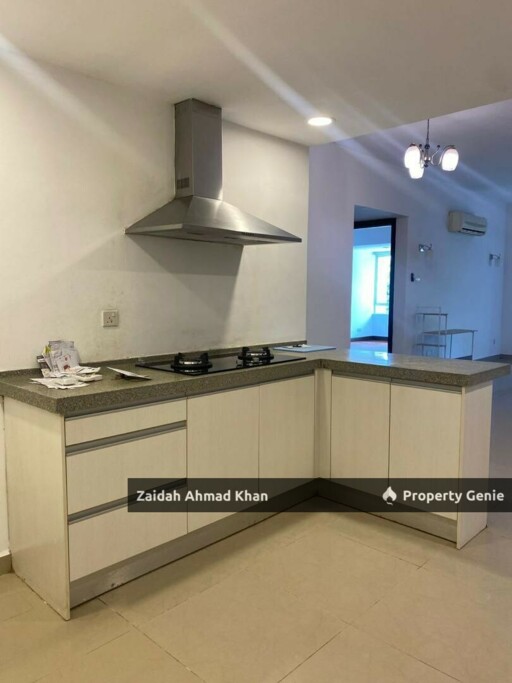 Big Unit Low Level Puteri Palma IOI Putrajaya For Sale View Facing Mall
