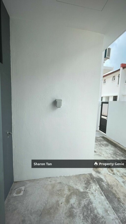Perjiranan 8 Dato Onn 2 Storey Teracce Playground Unblock View