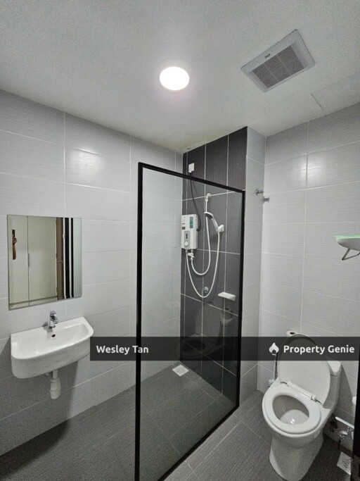 Below Bank Value! Novo 8 Residence Freehold High Floor For Sale