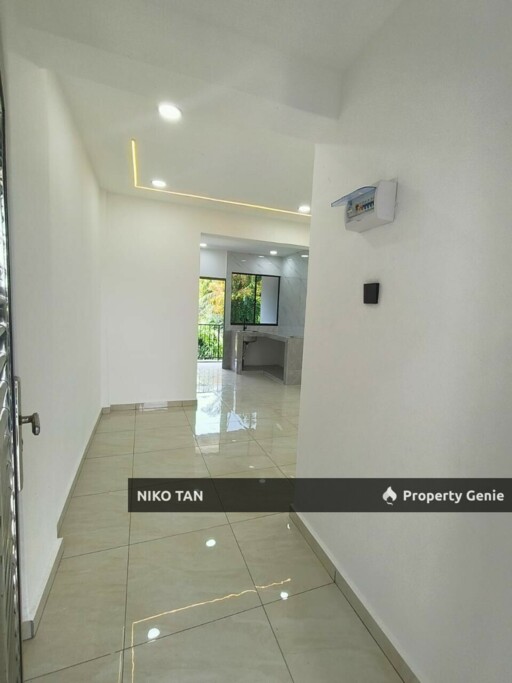 Jalan Api Api Corner Unit Pontian For Sale