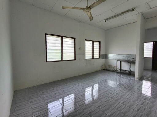 TERES CORNER LOT TAMAN SURIANI KANGAR