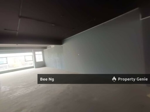 Setia Tropika / 3 Storey Shoplot  / Facing Main Road