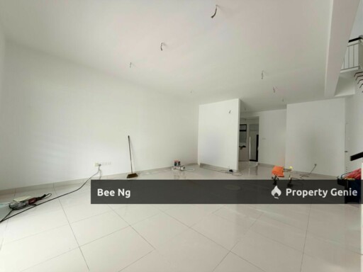 Rini Home 7 / Mutiara Rini / 2 Storey Terrace / Below Market Price