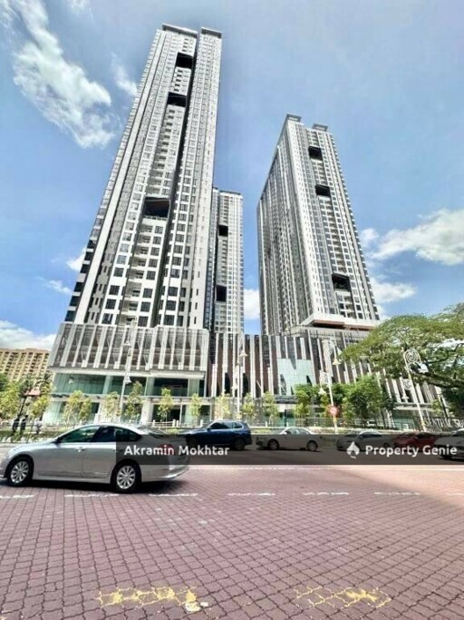 Ground Floor, Fully Furnished, Corner Unit, Fully Furnished & Facing KLCC | Suites Sentral Condominium Jalan Tun Sambanthan KL Sentral Kuala Lumpur