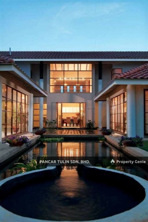 Banyan Close