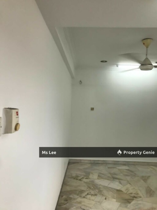 End Lot 2 Storey Town House (1St Floor unit)-Taman Sri Sentosa @ Klang-Ready 31/10