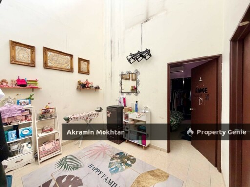Renovated & Nearby MRT | Double Storey Terrace Taman Dato Demang, Seri Kembangan