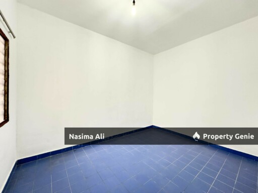 Spacious Unit- 2 Storey, Jalan Turmalin Seksyen 7 Shah Alam