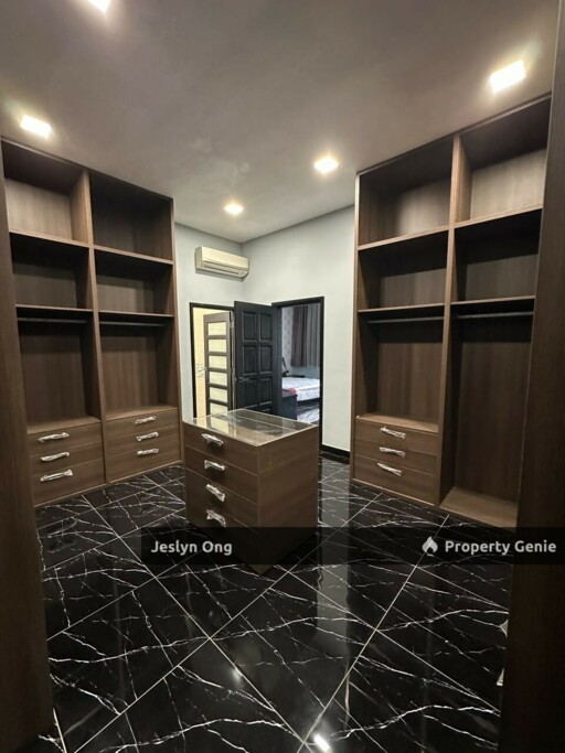 Bungalow House at Bandar Seri Alam (The Country Residency)