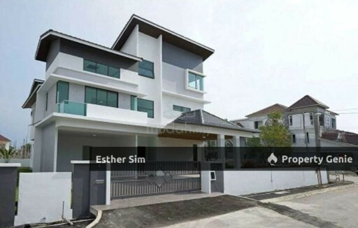 Orchard Vila Tambun 2.5-Storey Luxury Bungalow  [Gated & Guarded]