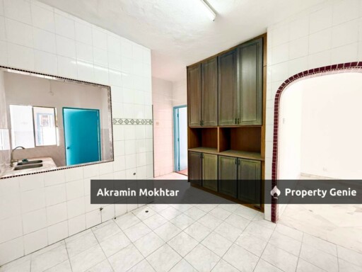 Freehold, End Lot & Renovated | Double Storey Bandar Puchong Jaya , Puchong