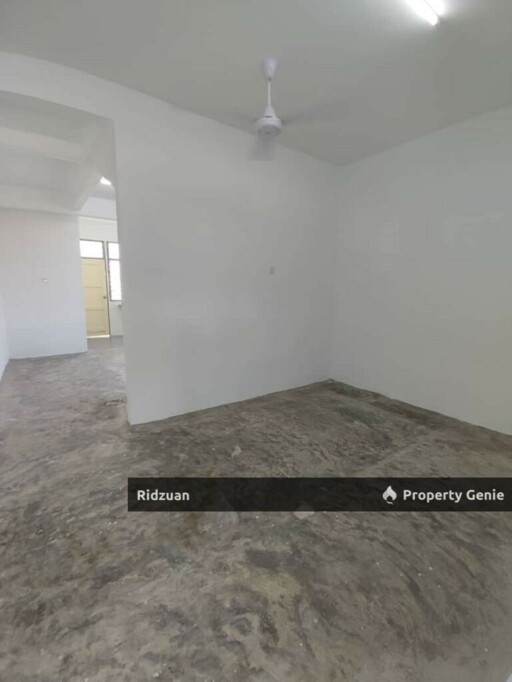 Double Storey Corner Lot, Taman Harmoni, Simpang Renggam