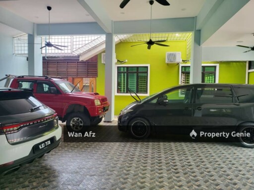 Banglo Setingkat Di Kampung Labohan Kertih Berserta 2 Lot Tanah Kosong