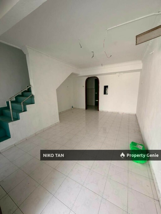 Jalan Ciku 2Sty Low Cost With Fully Renovated & Extended Kitchen For Sale