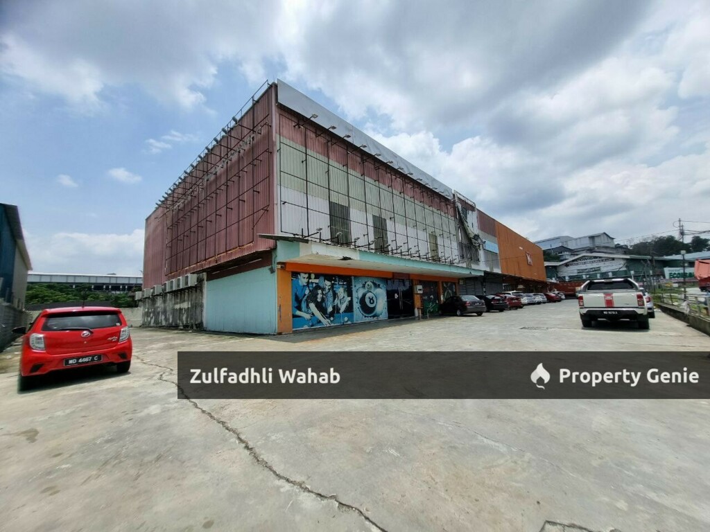 Shoplot Kampung Subang Baru Facing Main Road 15000sf