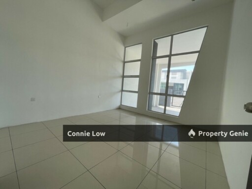 Full Loan ! Corner Single Storey SemiD Guarded Below Market Value!!!