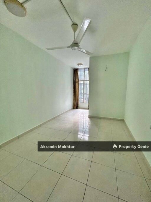 Freehold & Partially Furnished | 3 Storey Bangi Avenue Seksyen 7