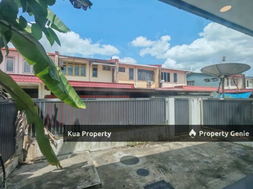 Double Storey Terrace Intermediate House For Rent! Located at Bayor Bukit, Tabuan Jaya