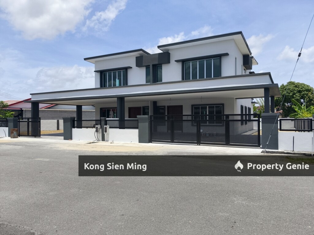 Sibu Double Storey Semi D at Taman Bougenvilla