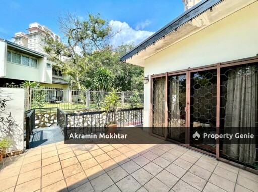 EXCLUSIVE END LOT BUNGALOW @ SEKSYEN 16, PETALING JAYA