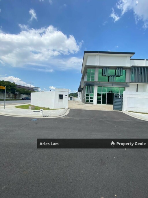 Kempas Utama Corner Lot Cluster Factory