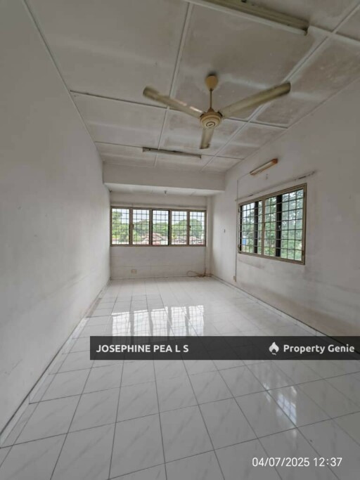 🏡 FOR SALE: Whole Block Corner Townhouse (Upper + Ground Floor)