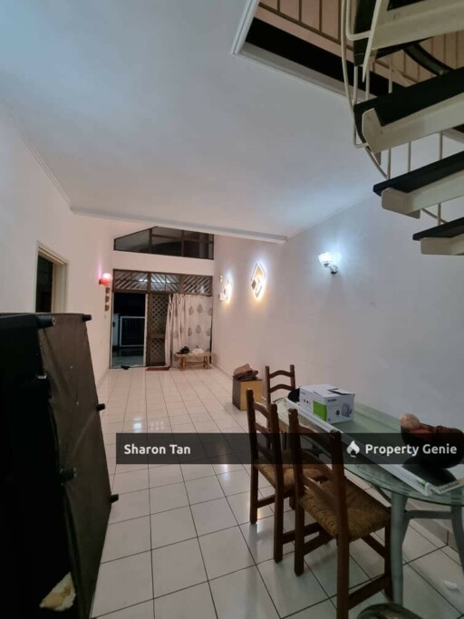 Single Storey Terrace House Tmn Molek JB Freehold Chinese Hot Area