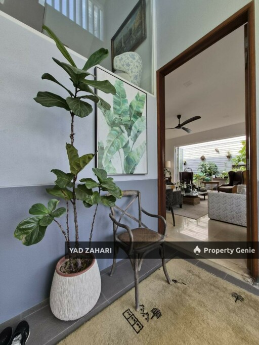 Lakefront Villa, Cyberjaya | 3-Storey Bungalow 3+1 Bedrooms | RM1.8M - Well Maintained, Bright and Airy Unit