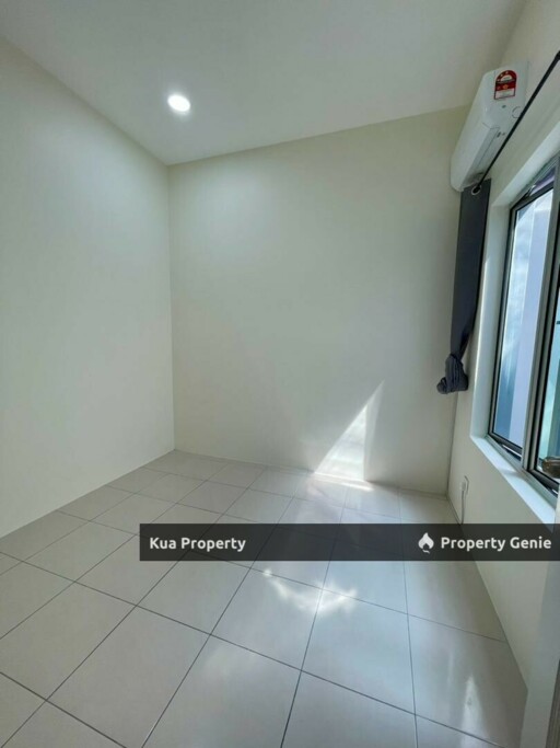 Single Storey Terrace House for Rent Located at Stutong Baru ( easy access from BDC)