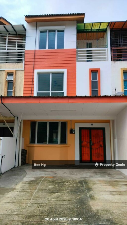 Taman Aman Larkin / 2.5 Storey Terrace G&G