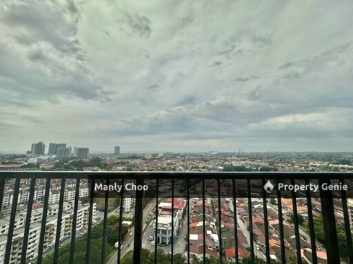 GUARDED Novo 8 Residence Kampung Lapan Bachang Nr Parkland The Quartz