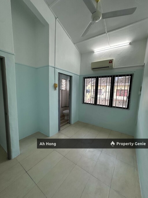 Permas Jaya / Double Storey / 4bedroom / Partially Furnished